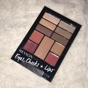Revlon Eyes Cheeks & Lips palette - Romantic Nudes